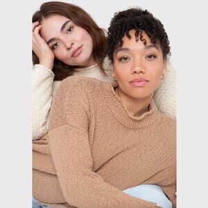 Callahan The Mock Neck in Camel